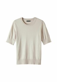 Suéter de manga corta en beige claro hecho de un suave tejido de punto. Presenta un cuello redondo acanalado y una sutil textura en todo el material.