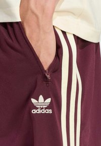 adidas Originals FIREBIRD  - Träningsbyxor - maroon   cream white