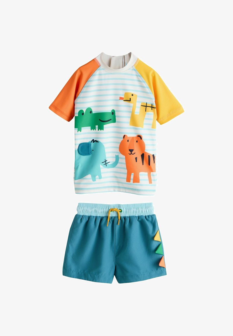 Badeset für Kleinkinder mit gestreiftem Oberteil, das bunte Tiermotive und orange-gelbe Ärmel zeigt, kombiniert mit türkisfarbenen Shorts mit dreieckigen Stoffspitzen.