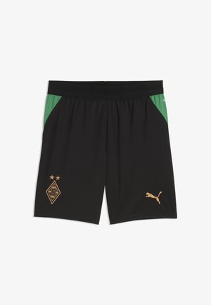 Pantalones cortos deportivos negros con paneles laterales verdes, cinturilla elástica, logo de Borussia Mönchengladbach en la pierna izquierda y logo dorado de Puma en la pierna derecha.