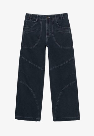 Dunkelblaue Weite-Hosensäcke mit mehreren Fronttaschen, Gürtelschlaufen, Knopfverschluss und detaillierter Stickerei entlang der Beine und Taille.