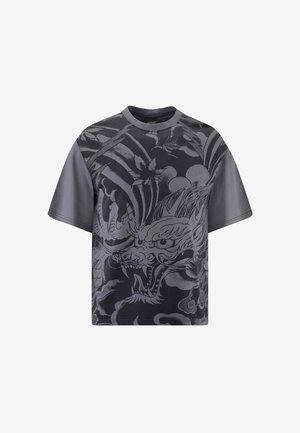 Kortærmet sort t-shirt med et gråt dragemotiv, struktureret stof og en afslappet pasform med rund halsudskæring.