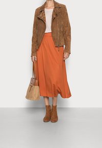 Esprit Collection A-linjekjol - metallic red