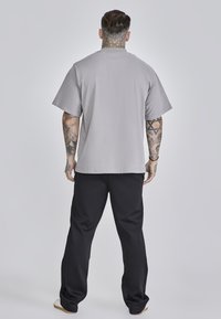 SIKSILK OVERSIZED   - Triko s potiskem - grey