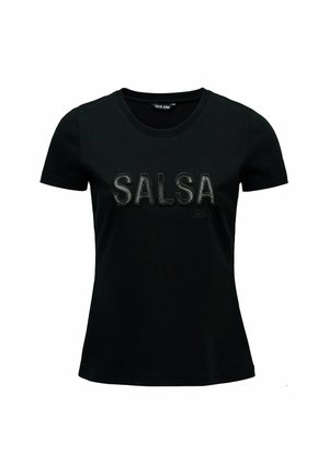 Camiseta ajustada de manga corta negra con la palabra "SALSA" en letras grandes y adornadas en el pecho.