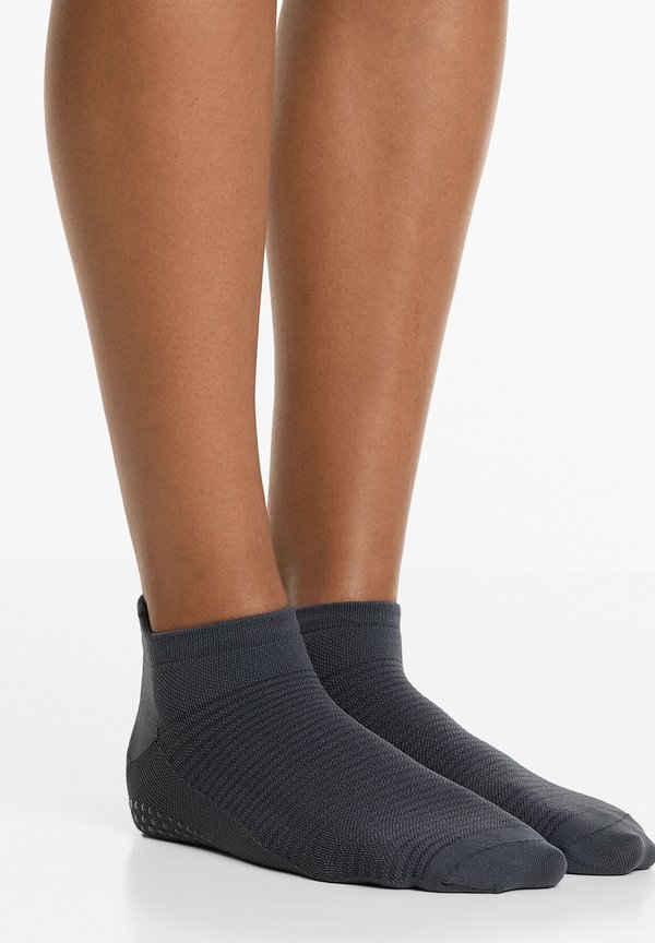 2 PAIRS OF YOGA AND PILATES - Sportsocken