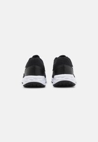 Nike Performance Väglöparskor - black