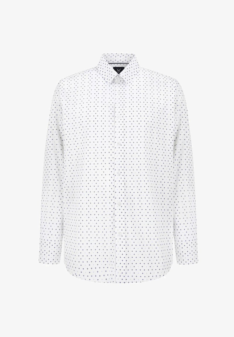 Biała koszula z długim rękawem i kołnierzykiem na guziki, w regularnym fasonie, z rozrzuconym niebieskim wzorem krzyża na całej tkaninie.