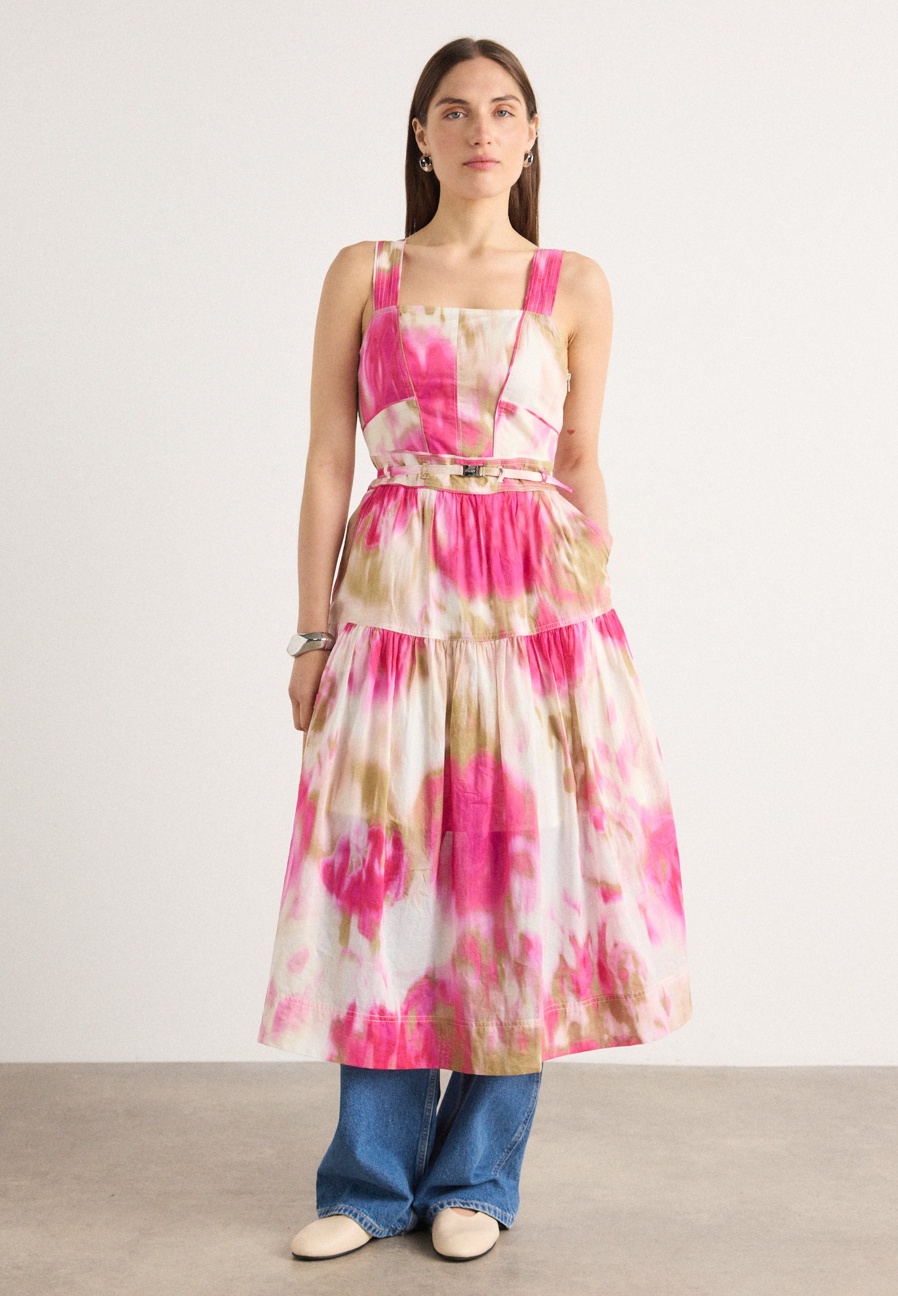 DKNY SQUARE NECK BELTED MIDI DRESS - Day dress - pink/white