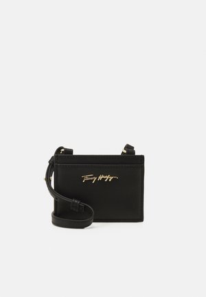 ESSENTIAL HOLDER - Lompakko - black