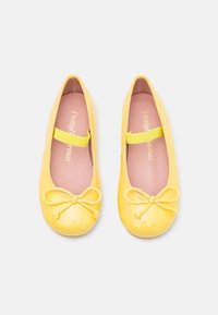 Pretty Ballerinas AMI - Bailarinas con hebilla - ananas