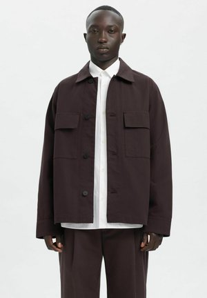 BOXY FIT - Veste légère - chocolate torte