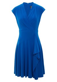 Blå klänning i glattyg med V-ringning, kapade ärmar och ett lager av volanger längst ner. Dragkedja bak.