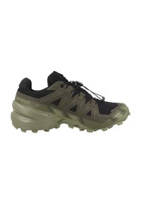 Scarpa da trail running con un design nero e verde oliva, parte superiore testurizzata e suola aggressiva per una buona trazione. Presenta un sistema di allacciatura rapida.