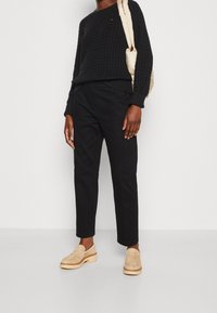 Tommy Hilfiger Spodnie materiałowe