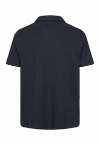 Tamsiai mėlynas trumpomis rankovėmis polo marškinėliai, pagaminti iš tekstūruotos, raukšlių medžiagos, su klasikine taško klostele, tiesia apatine dalimi ir be matomos ženklų.