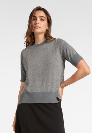 - T-shirt basic