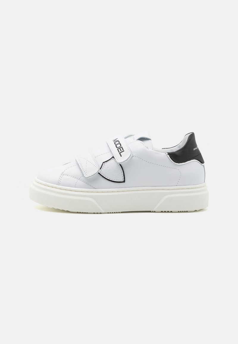 Sneakers low