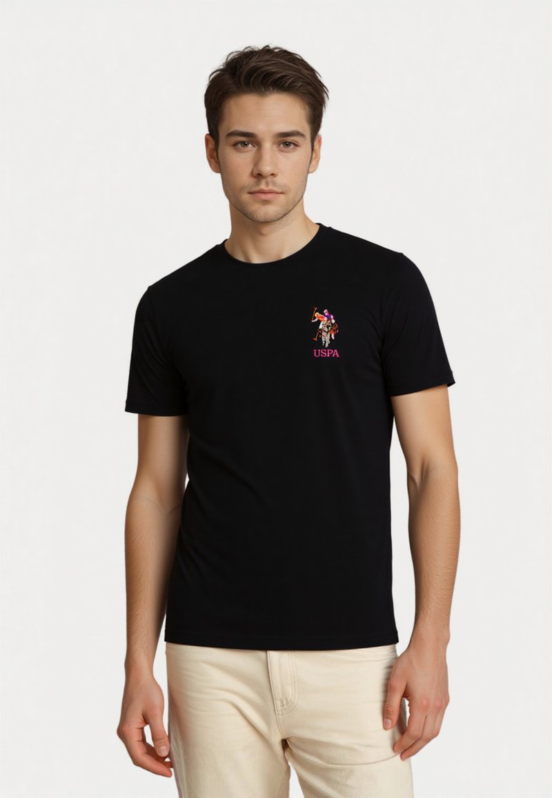 U.S. Polo Assn. KURZARM REITER - Camiseta estampada - schwarz