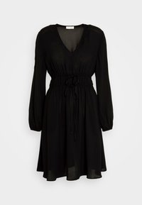 Schwarzes Kleid mit V-Ausschnitt, langen Ärmeln und elastischem Bund. Hergestellt aus leichtem Stoff, mit einem Bindegürtel in der Taille und einem ausgestellten Saum.