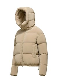 Beige pufferjack met grote gewatteerde capuchon, voorrits, elastische zoom, zijzakken en lange mouwen met verborgen manchetten.