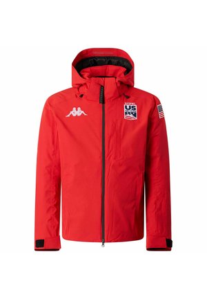 Giacca da sci impermeabile rossa con cappuccio, cerniere nere, toppe e polsini regolabili. Il materiale appare liscio con texture minima.