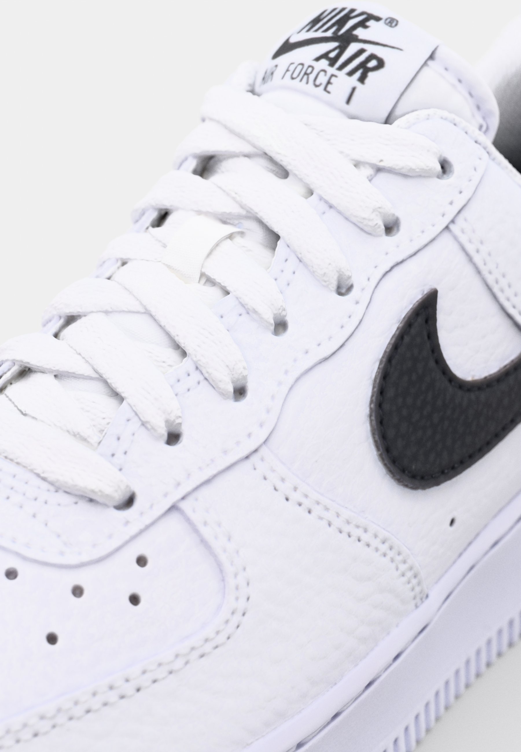 Nike Sportswear AIR FORCE 1 '07 - Sportbačiai - white/black