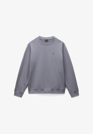 Szara bluza z długimi rękawami, okrągłym dekoltem, ściągaczami na mankietach i u dołu. Na piersi małe haftowane logo. Miękka faktura materiału.