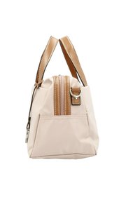 Beige stoffen handtas met een gladde textuur, bruine leren handvatten en contrasterende beige en donkere stiksels. Voorzien van een bovenrits en metalen hardware.