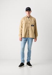 Calvin Klein Jeans Vaqueros pitillo - arrow stone