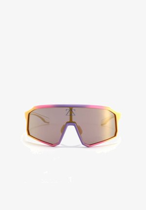 Sportsonnenbrille mit großen braunen, umschließenden Gläsern und einem bunten Gestell in Gelb-, Pink- und Lilatönen.