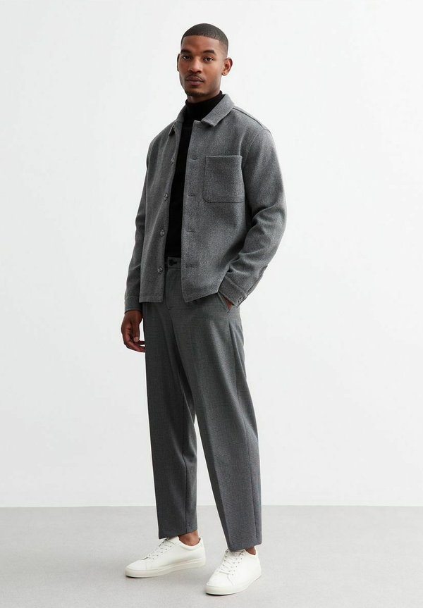 REGULAR BRUSHED PATCH POCKET - Leichte Jacke