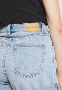 Monki Farkkushortsit - light blue