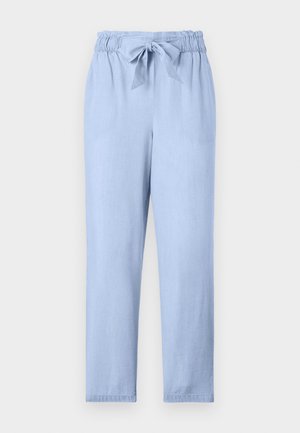 Gaiši zili bikses, kas izgatavotas no mīksta auduma ar elastīgu jostasvietu, sasienamu detalizāciju un brīvu piegriezumu. Taisnas kājas bez papildus rotājumiem.