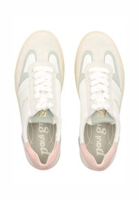 Białe trampki z akcentami w kolorze miętowym i różowym. Wykonane ze skóry i zamszu, z okrągłymi sznurowadłami i miękką, wyściełaną podeszwą.
