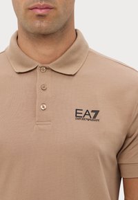 EA7 Emporio Armani TRAIN CORE - Polo marškinėliai - portabella