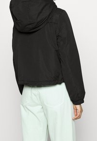 Vero Moda Petite Allvädersjacka - black