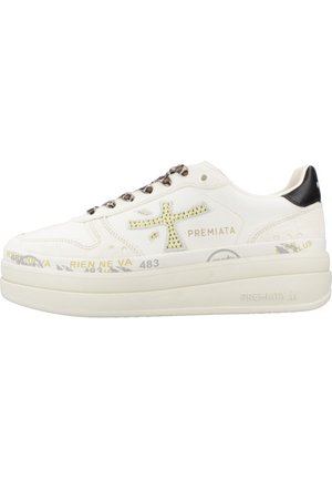 Trainers - weiß