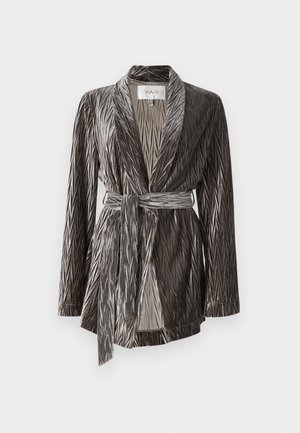 Soft, textured gray wrap jacket with long sleeves, pleated design, and a matching belt. Features a shawl collar and mid-length cut.