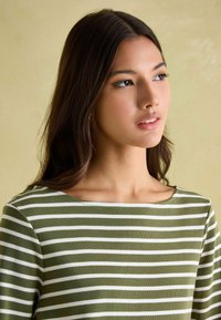 Tom Joule Langarmshirt - green stripe