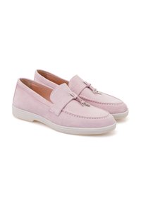 Rosa Wildleder Slipper mit gesticktem Design, rundem Zehenbereich und Gummisohle, mit einem kleinen Schleifenakzent auf der Vorderseite.