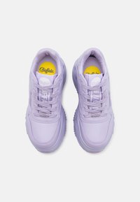 Buffalo BLADER ONE - Sportcipő - purple