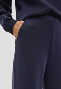 s.Oliver WIDE-LEG - Trainingsbroek - navy