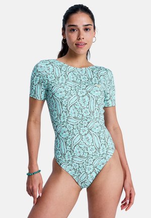 - Kostium kąpielowy