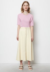 Marc O'Polo DENIM MIT FEINER STRUKTUR - Basic T-shirt - chilled violet
