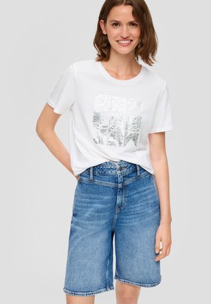 - T-shirt z nadrukiem