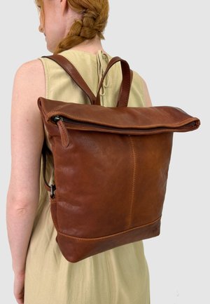 Gusti Leder, GITTA - Turistický batoh - rotbraun