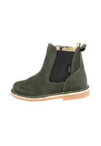 Stivale alla caviglia in suede verde scuro con pannelli elasticizzati neri, cuciture marroni e suola in gomma marrone chiaro. Presenta un'etichetta sul retro.