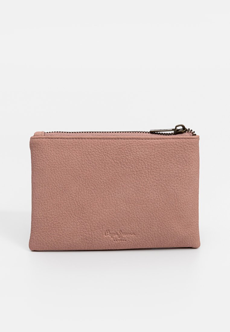 Rosa Leder-Reißverschlusstasche mit strukturiertem Finish, ausgestattet mit einem kleinen Logo an der Unterseite und einem metallischen Reißverschlussakzent an der Oberseite.
