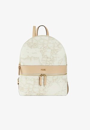 Zaino con una superficie di colore crema caratterizzato da una stampa di mappe, dettagli in pelle marrone chiaro e una tasca con cerniera. Forma rotonda con doppi manici.